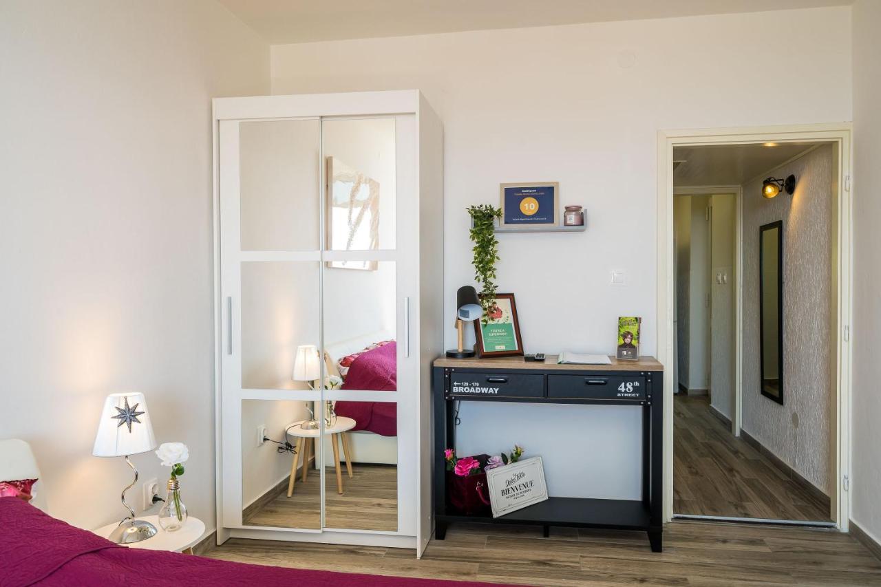 Apartment Velvet *